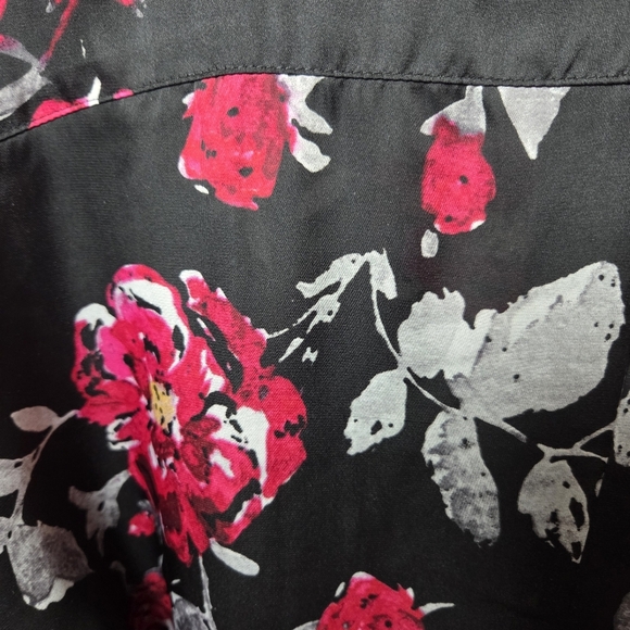 ⭐️Dana Buchman Black and Pink Asymmetrical Blouse With Bat Wind Sleeves XS - Picture 4 of 6